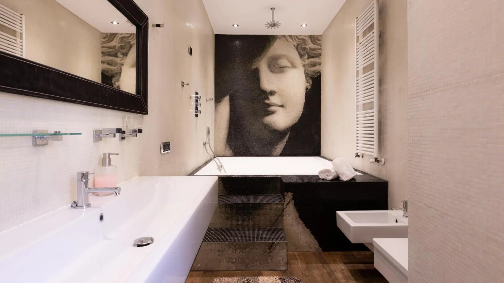 Luxury Villa Laglio 0*,  Italia